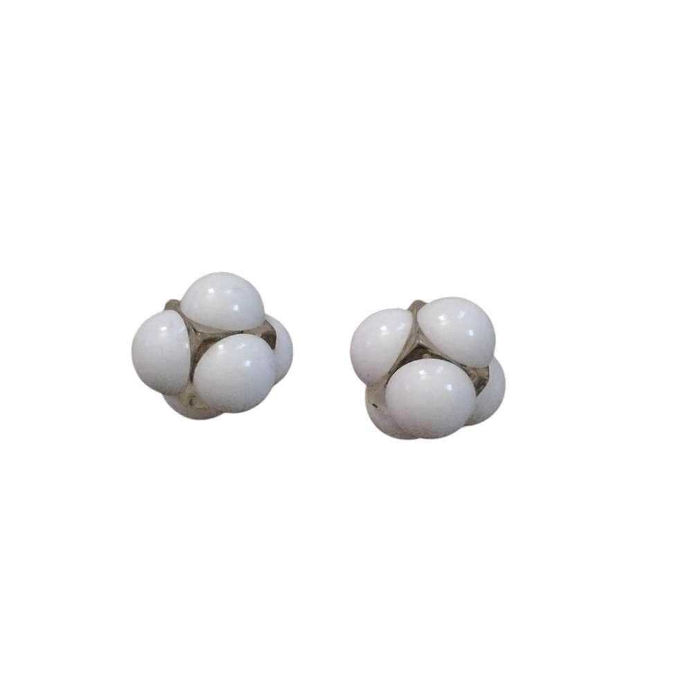 Vintage White Bead Cluster Clip On Earrings Mid Century Modern Lucite Retro
